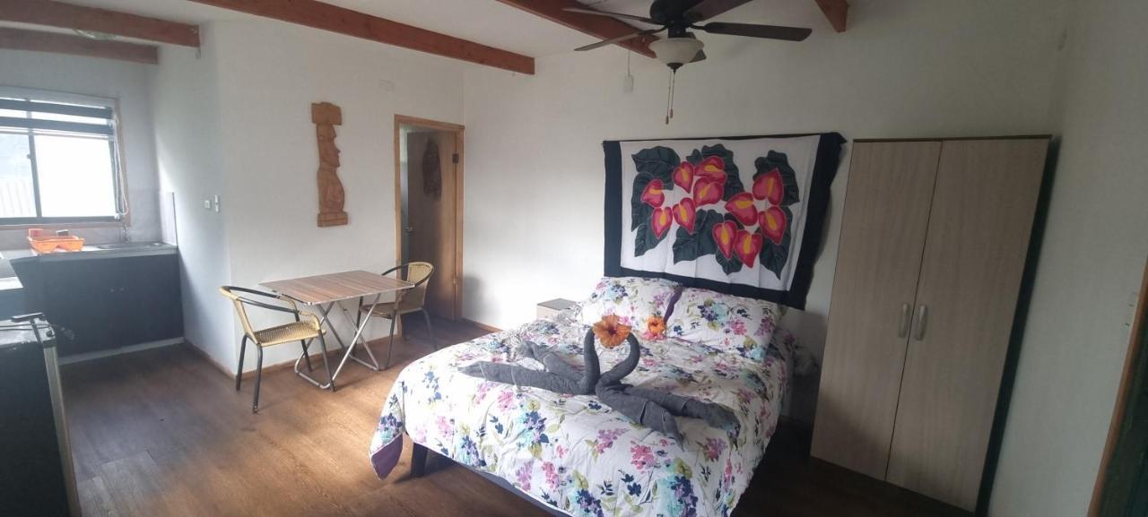 Hostal Henua Roa 2 Apartment Hanga Roa Exterior photo